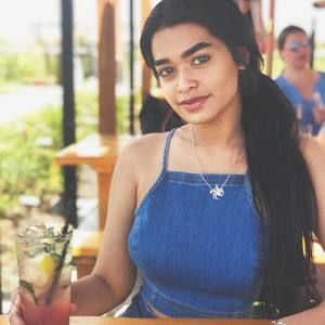 Meet your Posher, Maya